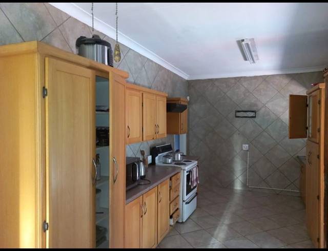 3 BEDROOM PROPERTY TO RENT IN CLAREMONT